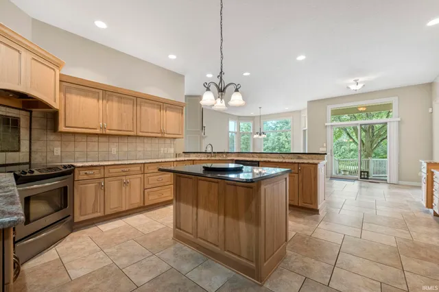 $979,900 | 1618 Autumn Run, Fort Wayne, IN 46845