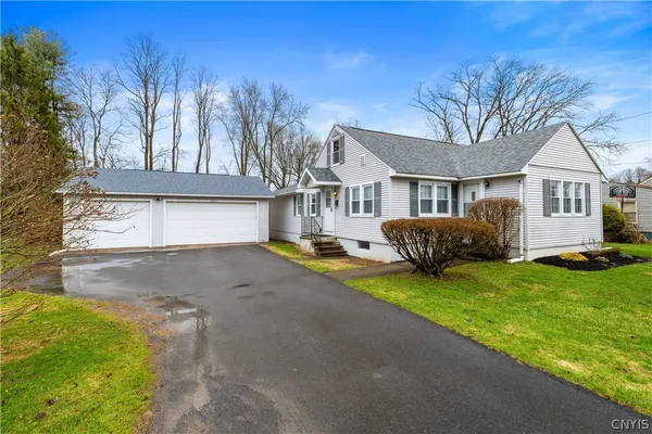 $329,900 | 65 Sherrill Lane, New Hartford, NY 13413