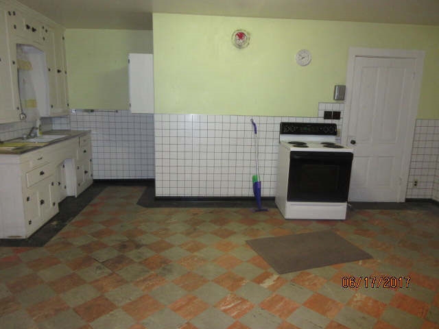 9815 East Prior Road Gaines, MI 48436 - Photo 5 of 22 31326109-4.JPG