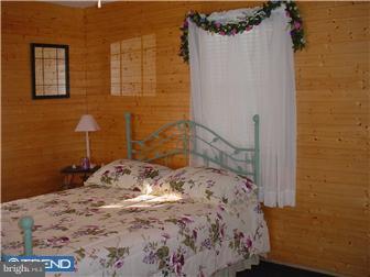 128 Georgia Road Pennsville, NJ 08070 - Photo 6 of 12 Bedroom - Main