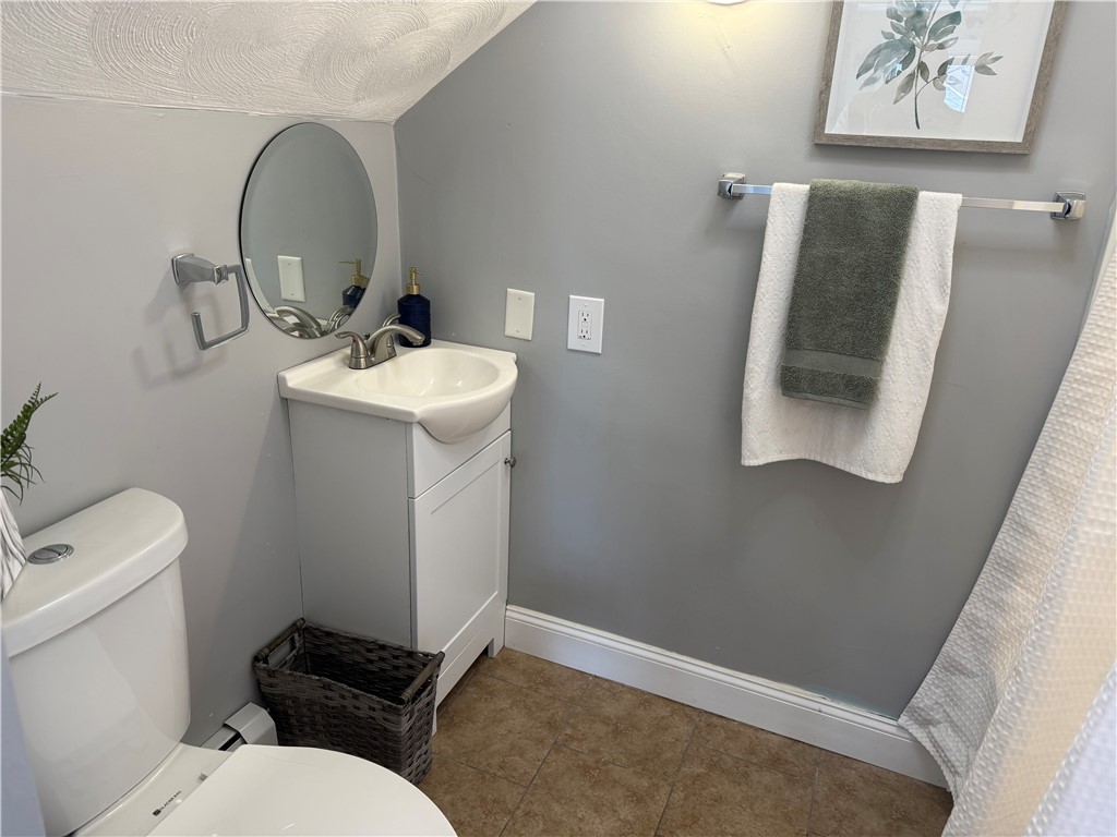 94 Holmes Road Warwick, RI 02888 - Photo 19 of 24