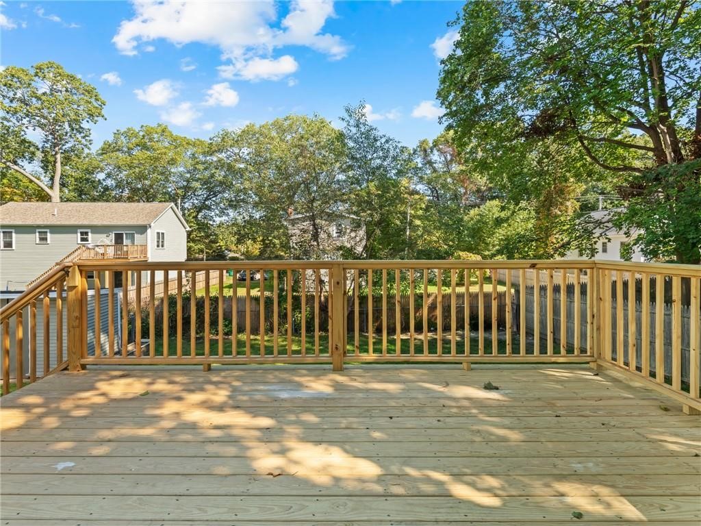 94 Holmes Road Warwick, RI 02888 - Photo 5 of 24