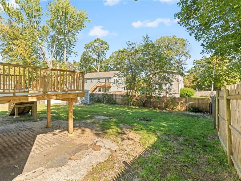 94 Holmes Road Warwick, RI 02888 - Photo 7 of 24