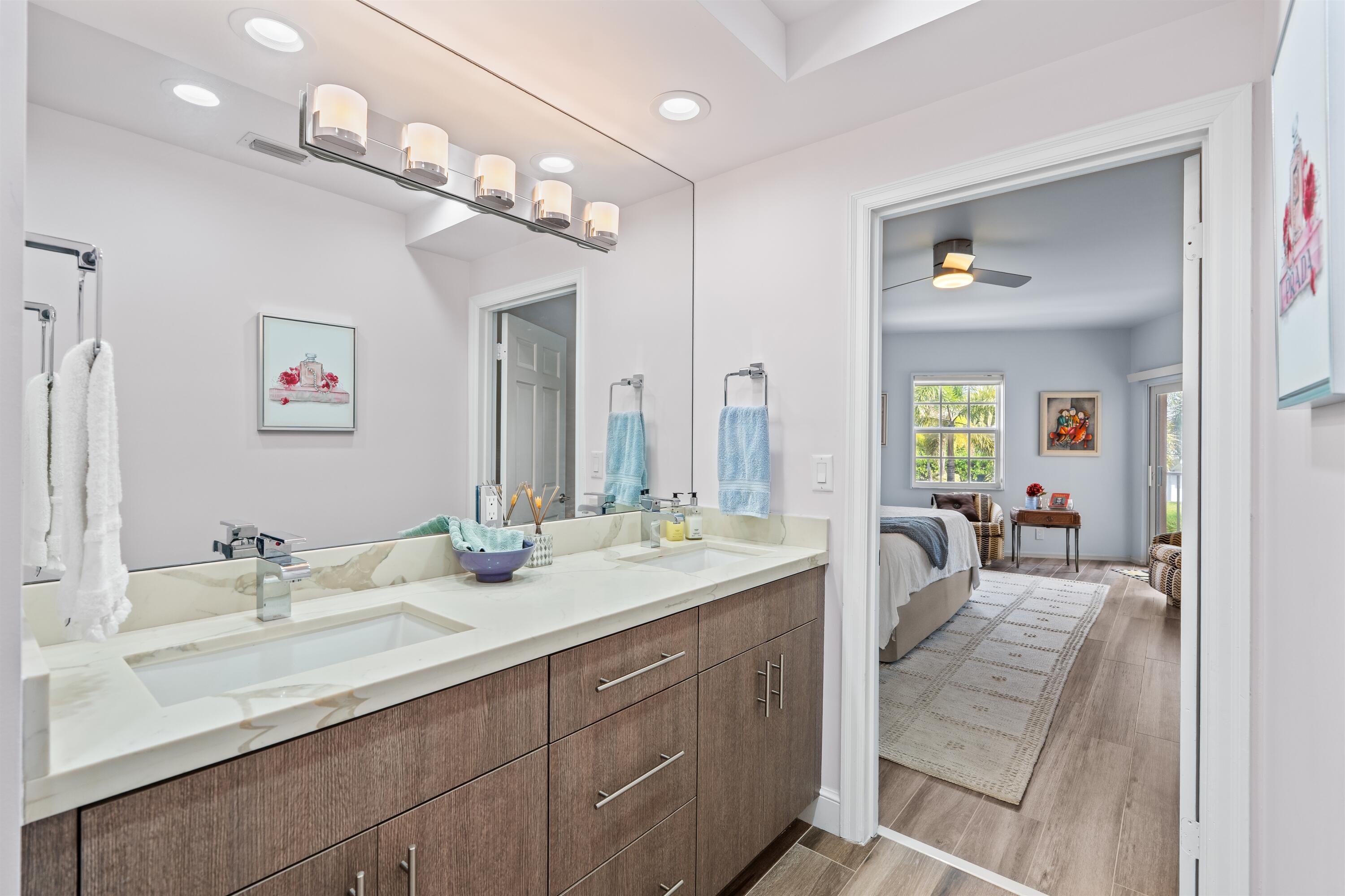 5900 Old Ocean Boulevard, Unit A9 Ocean Ridge, FL 33435 - Photo 10 of 21 GUEST_BATH_DT