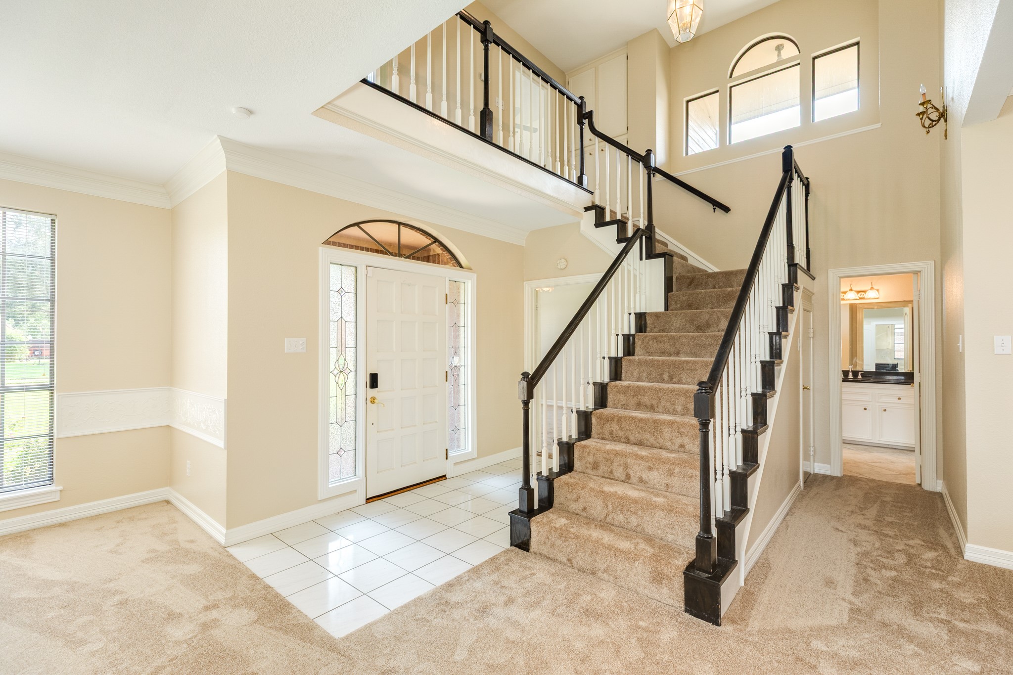 704 Walnut Street Lake Jackson, TX 77566 - Photo 5 of 27 a view of entryway