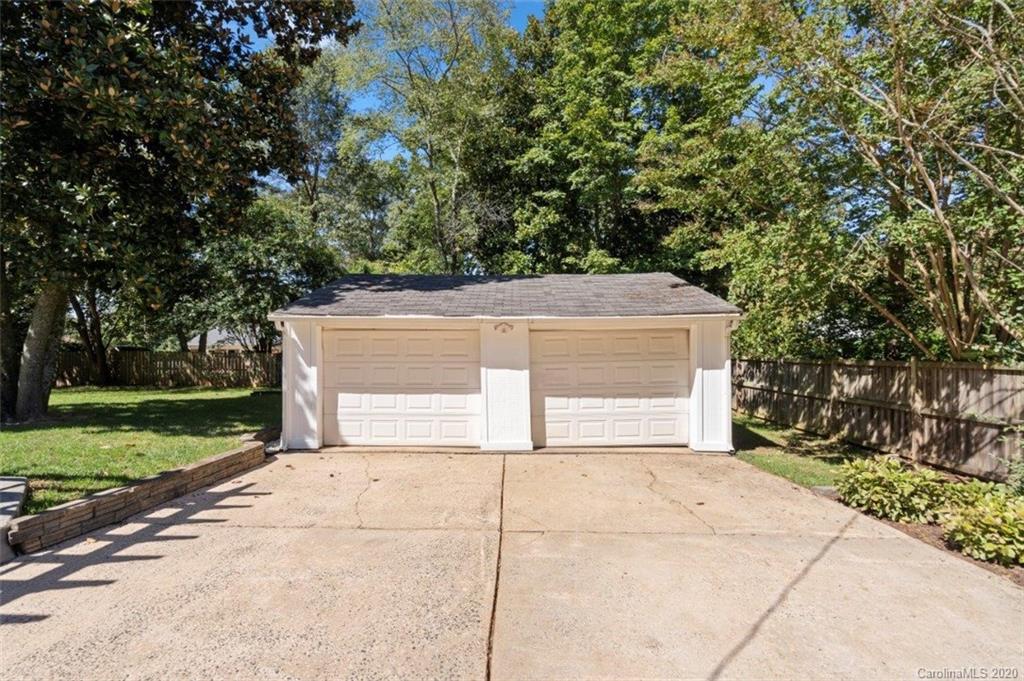 6000 Sharon Road Charlotte, NC 28210 - Photo 34 of 41 Gallery Image 34