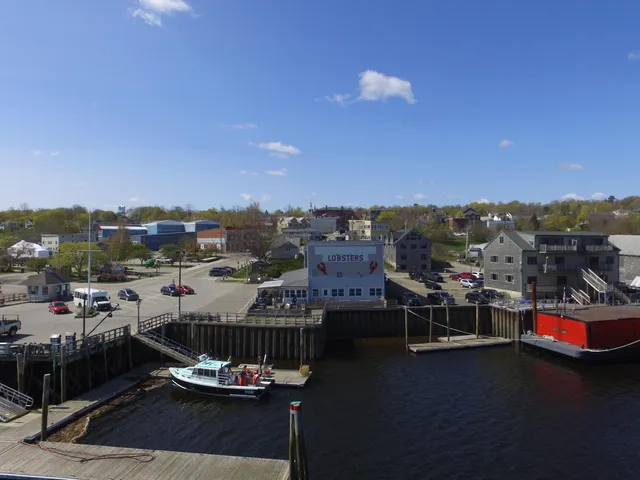 $1,800,000 | 3 Main Street, Belfast, ME 04915