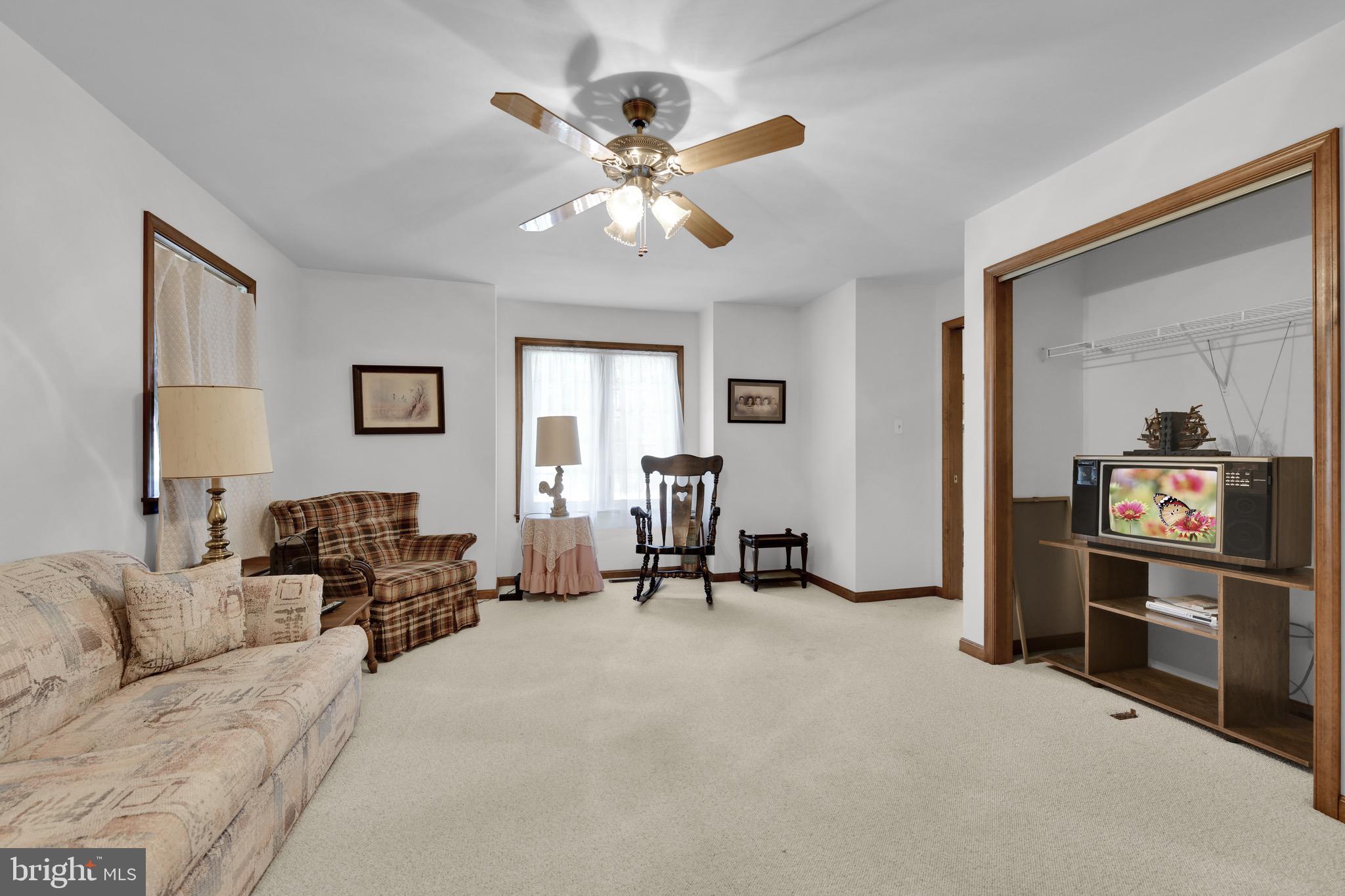 400 Reitnour Road Spring City, PA 19475 - Photo 10 of 52 a living room with furniture and white walls