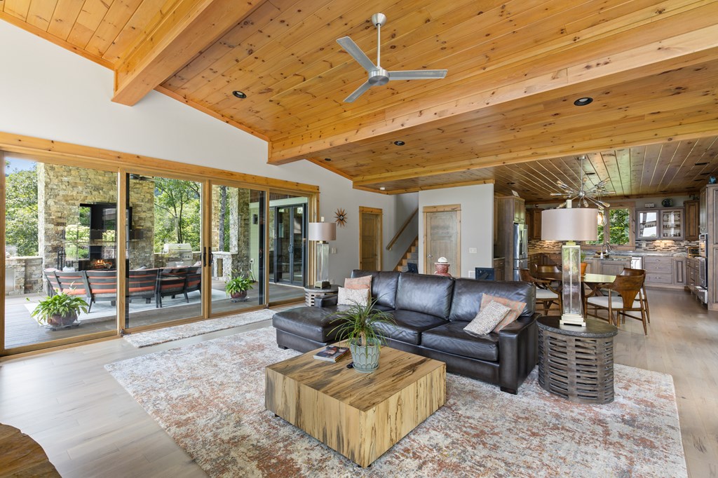 308 Woodthrush Drive Blue Ridge, GA 30513 - Photo 6 of 60