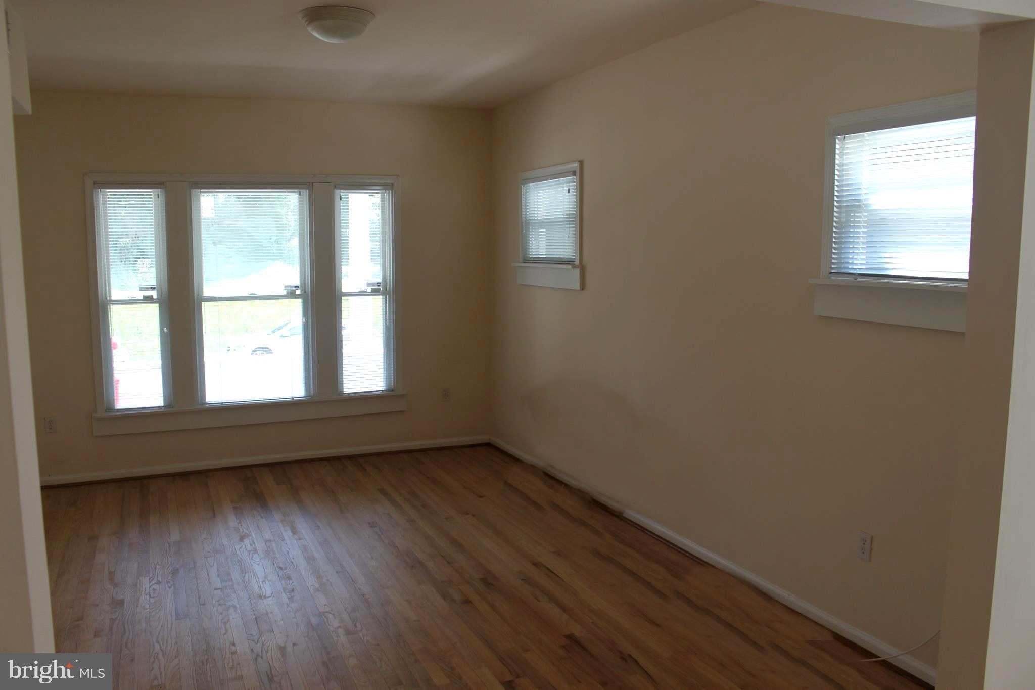 2208 Allendale Road Baltimore, MD 21216 - Photo 13 of 24 Living Room