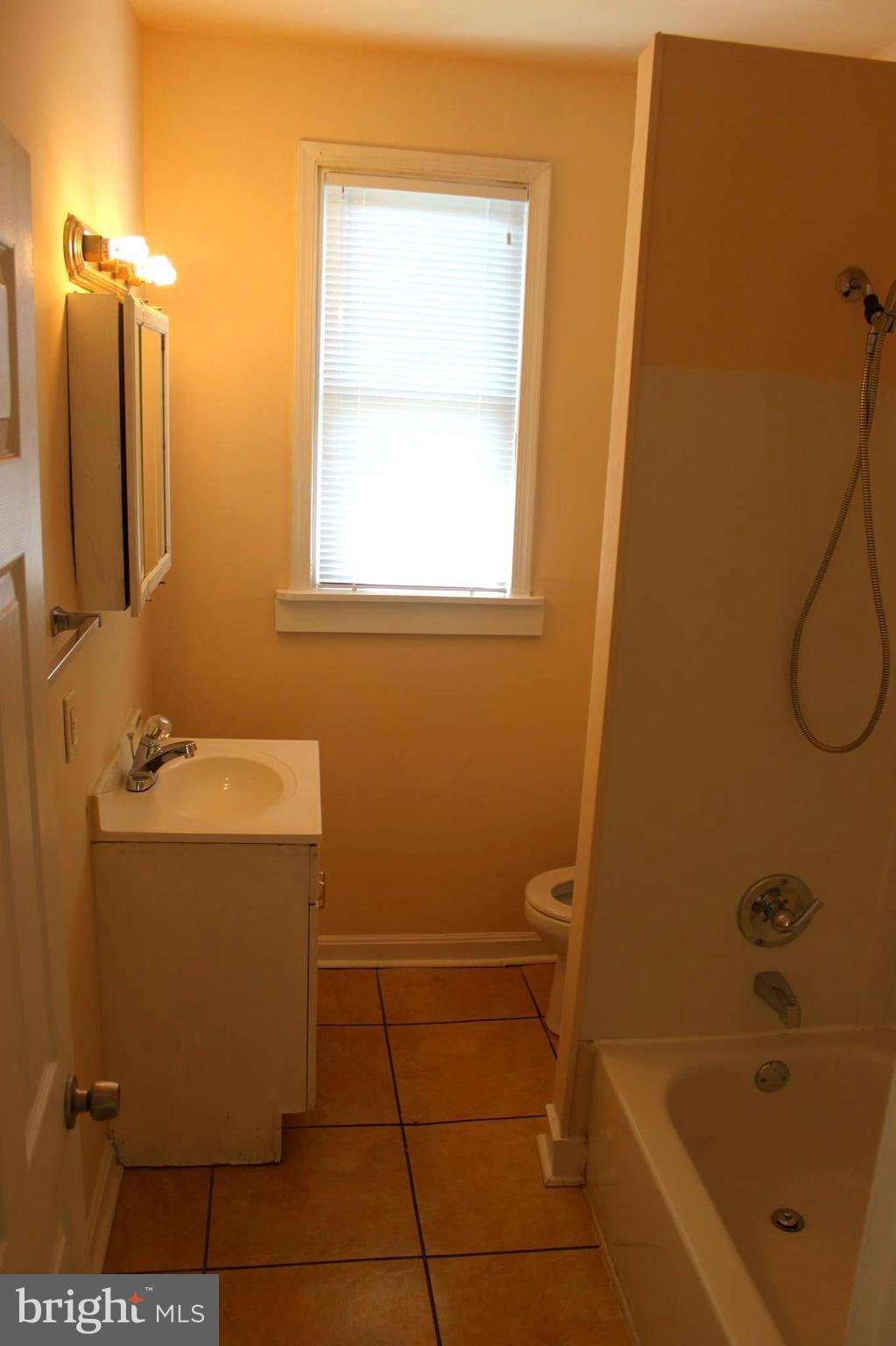 2208 Allendale Road Baltimore, MD 21216 - Photo 20 of 24 Bath (Master)