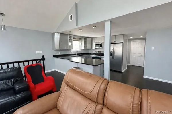 $850,000 | 46 Wilmont Turn, Coram, NY 11727