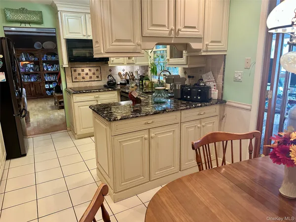 $850,000 | 46 Wilmont Turn, Coram, NY 11727