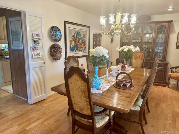 $850,000 | 46 Wilmont Turn, Coram, NY 11727