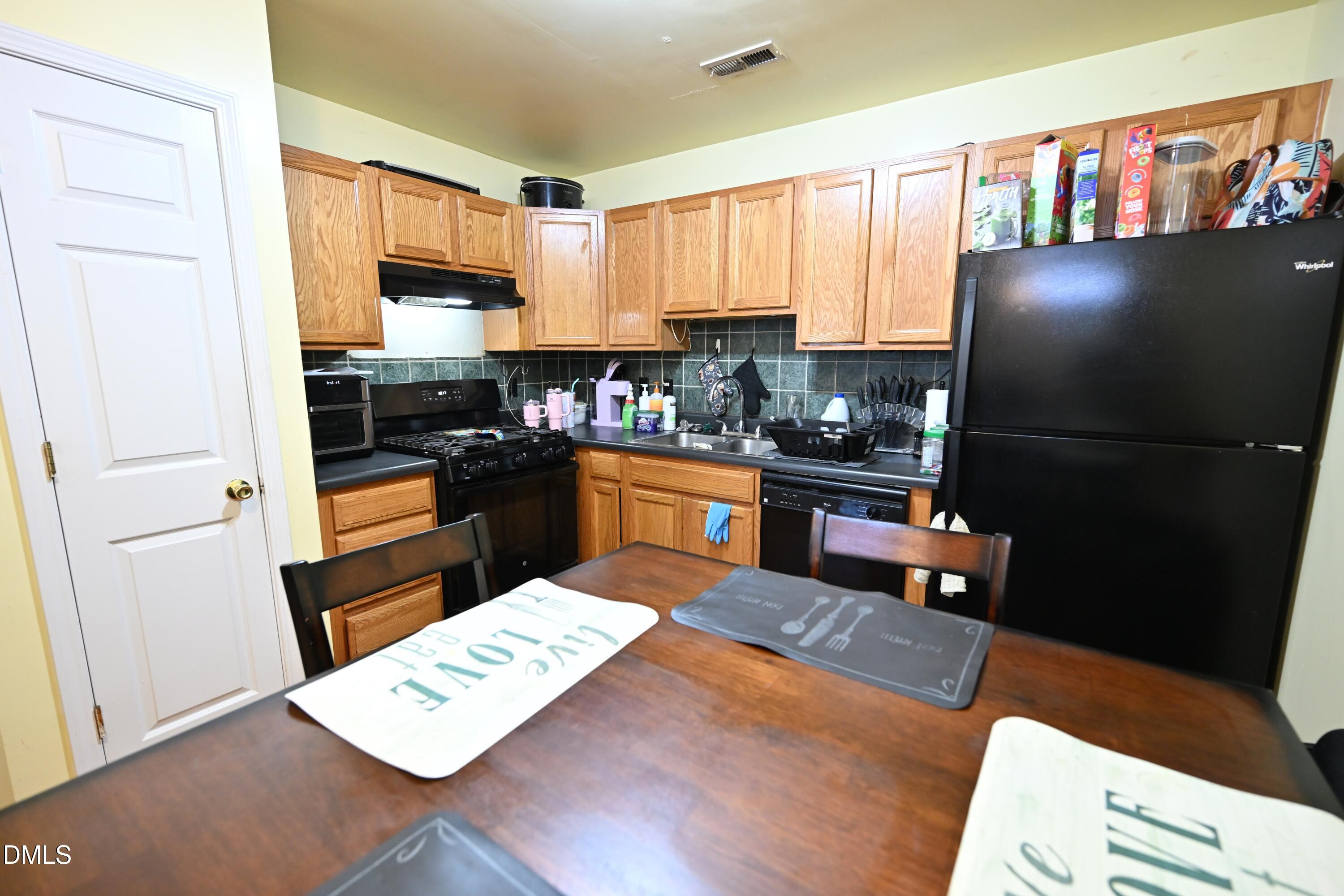 8640 Neuse Landing Lane, Unit 105 Raleigh, NC 27616 - Photo 27 of 32 DSC_1102