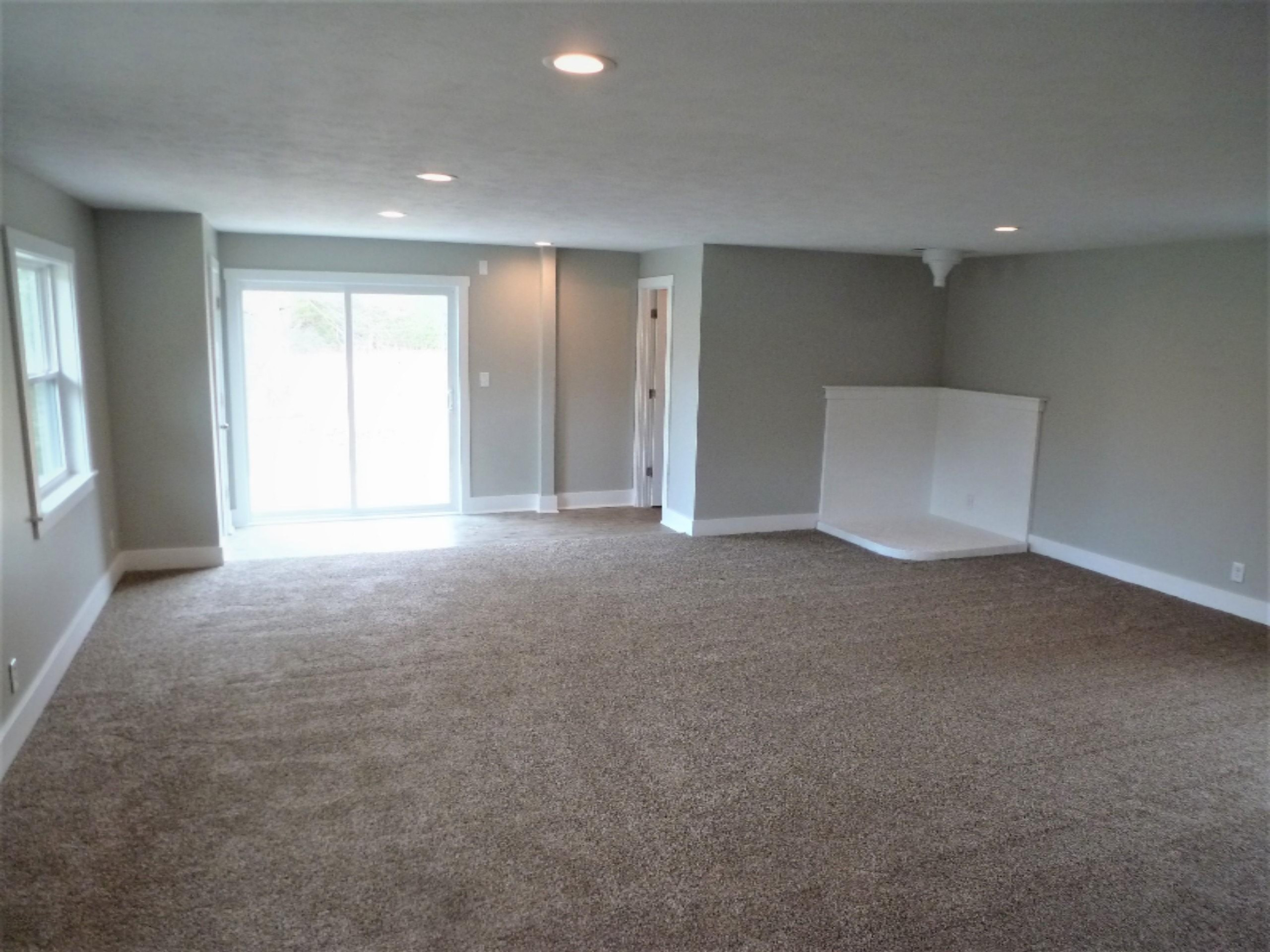 3360 West Riley-Thompson Road Whitehall, MI 49461 - Photo 17 of 33 18-Family Room