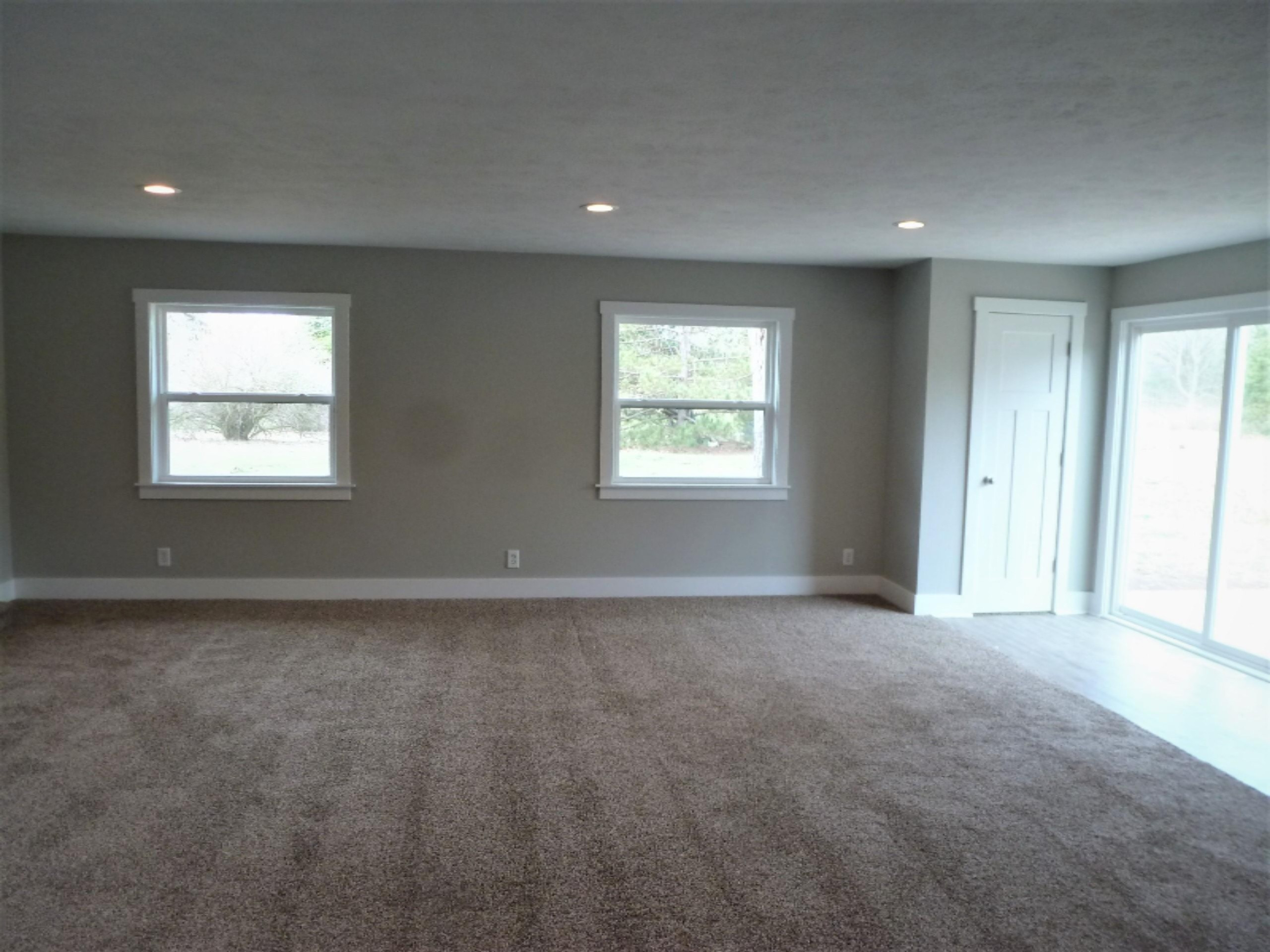 3360 West Riley-Thompson Road Whitehall, MI 49461 - Photo 18 of 33 19-Family Room