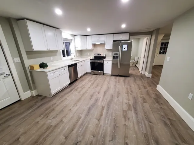 $2,300 | 392 East Center Street, Unit 2, West Bridgewater, MA 02379