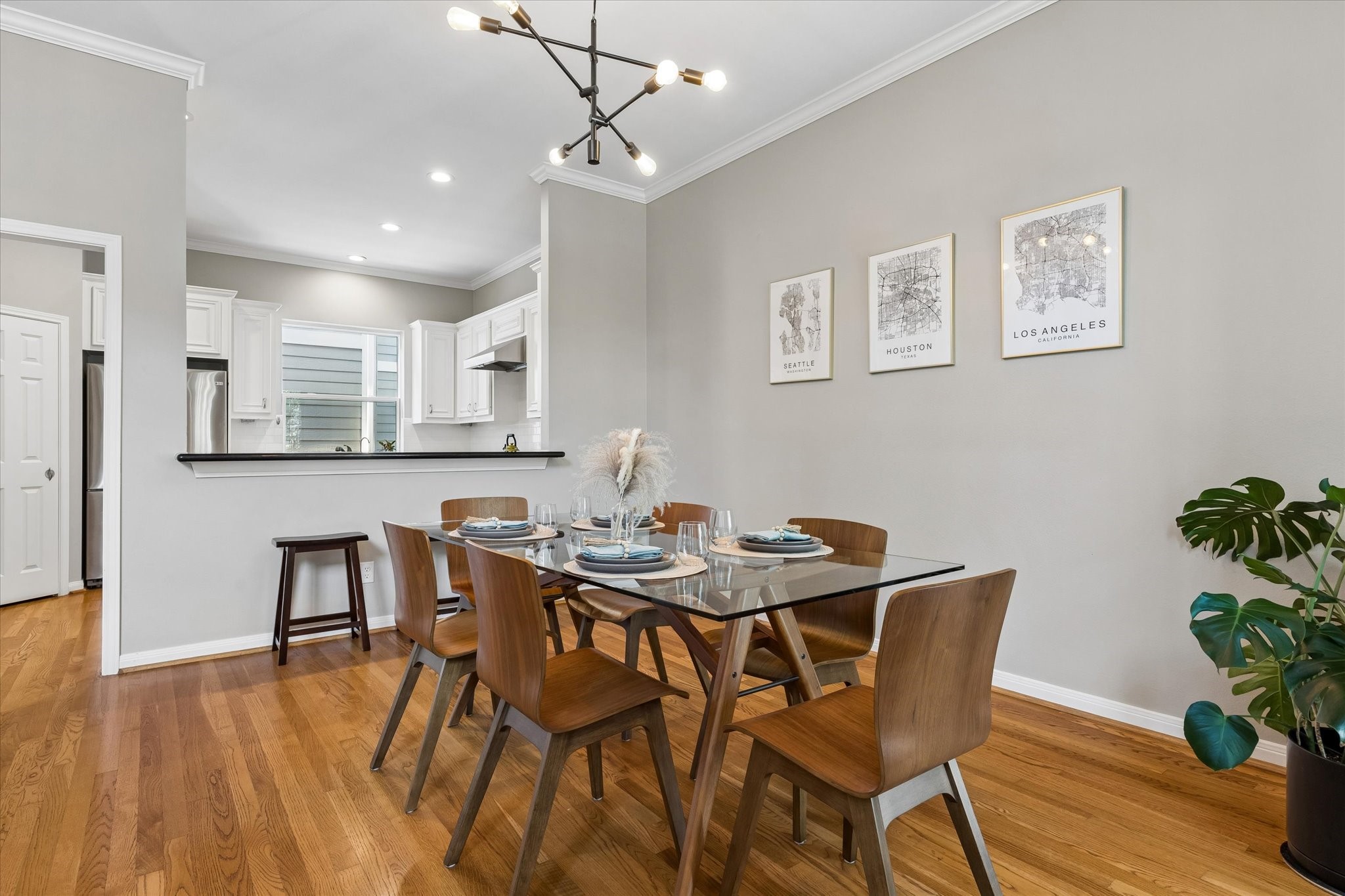 306 Fargo Street Houston, TX 77006 - Photo 8 of 35