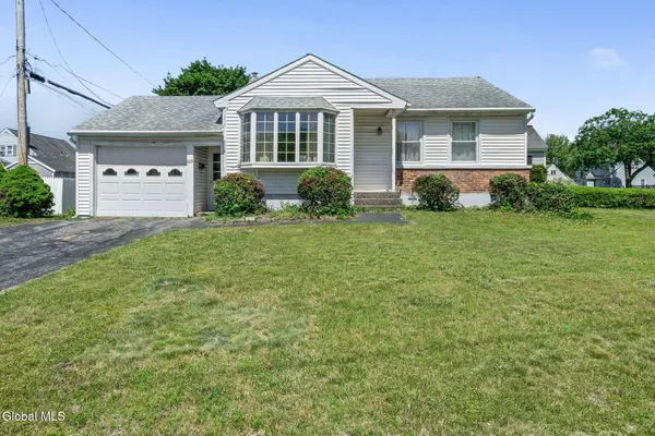 $215,000 | 109 Elliott Avenue, Schenectady, NY 12304