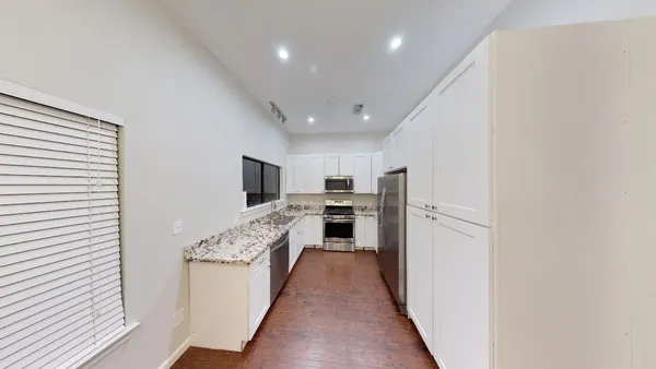 $1,900 | 90 South Cobble Hill Circle, The Woodlands, TX 77381