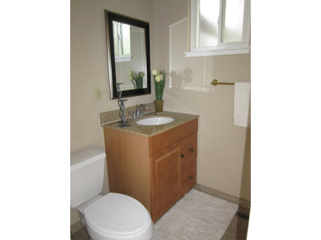 17440 Redwood Road Castro Valley, CA 94546 - Photo 6 of 9 Gallery Image 6