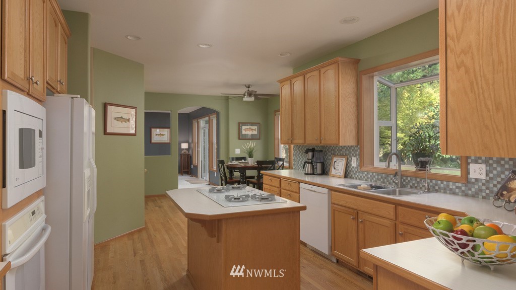 4775 Tree Ridge Lane Northeast Poulsbo, WA 98370 - Photo 11 of 40 Gallery Image 11