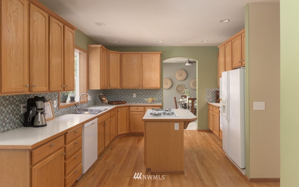 4775 Tree Ridge Lane Northeast Poulsbo, WA 98370 - Photo 13 of 40 Gallery Image 13