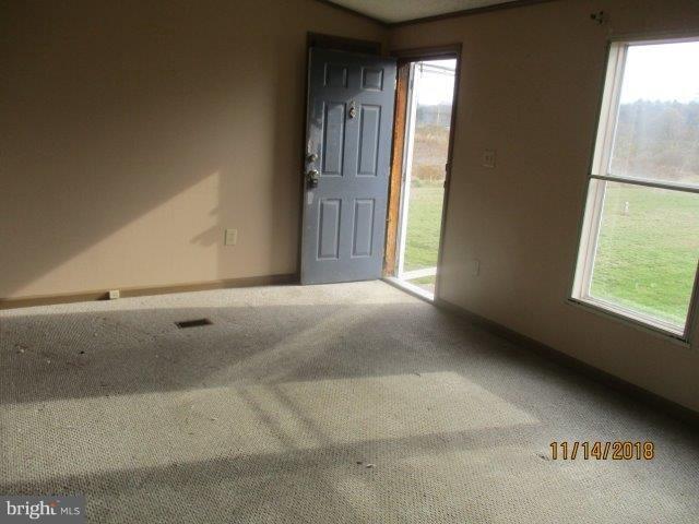 10937 Salt Barn Road Laurel, DE 19956 - Photo 2 of 12 Living room