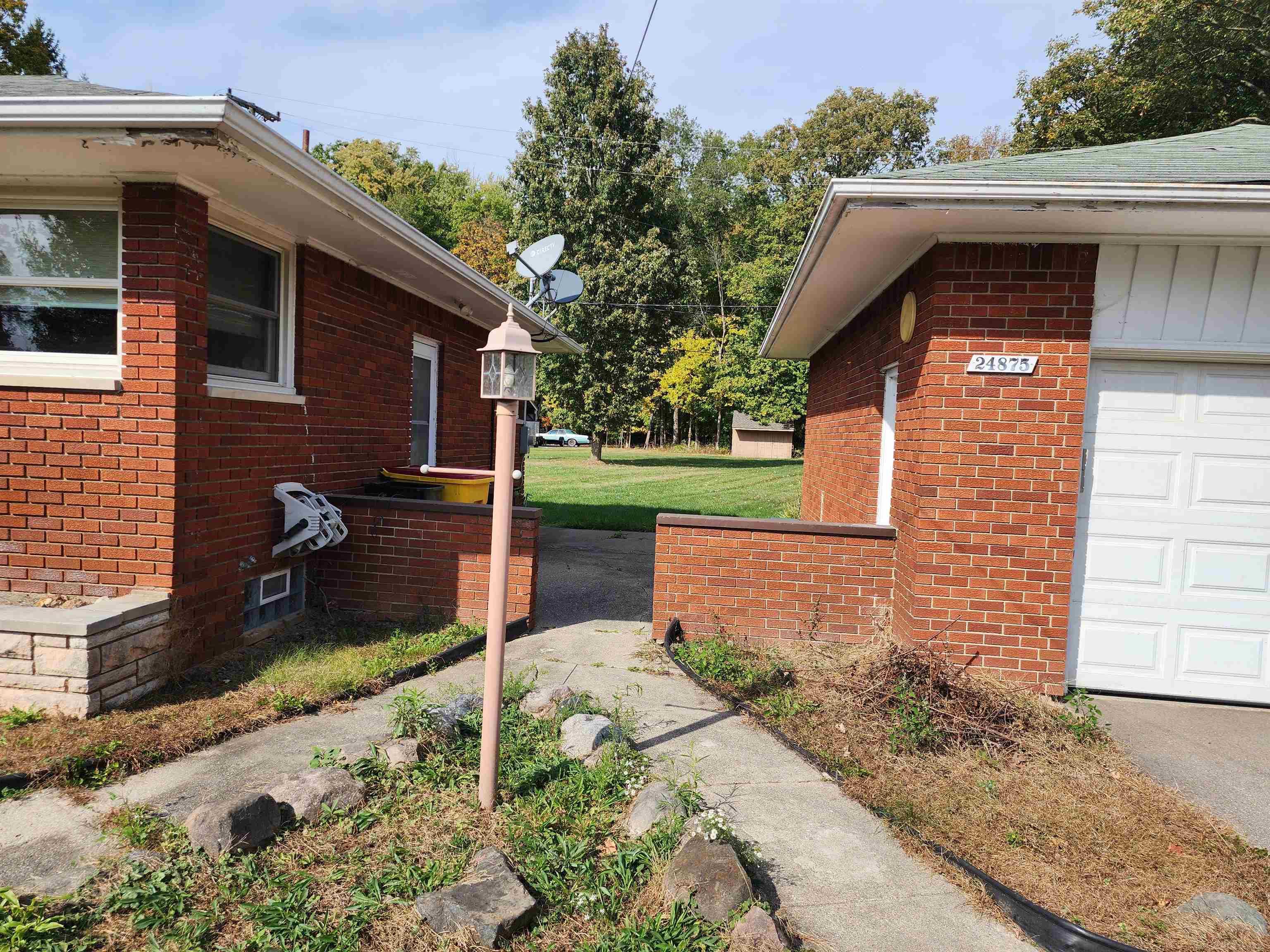 24875 Armada Ridge Road Armada, MI 48005 - Photo 14 of 17 50158088-65ca3c46-f25a-4b12-83ae-78d266fa0eec.JPG