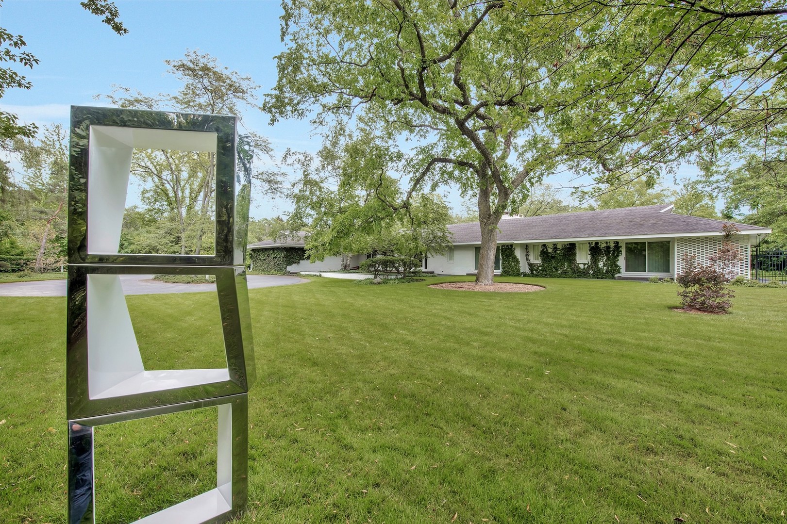 645 Hibbard Road Winnetka, IL 60093 - Photo 3 of 25