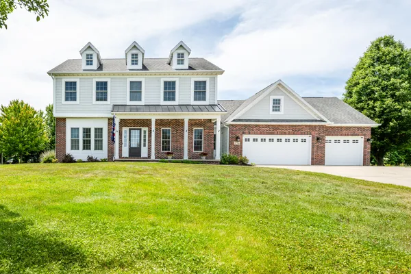 $559,900 | 3794 Derry Drive, St. Joseph, MI 49085