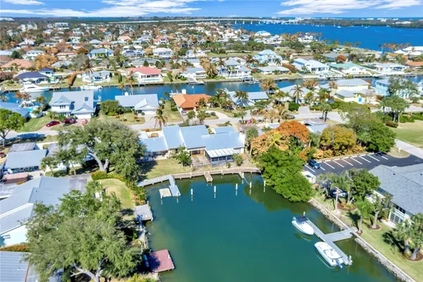 $1,185,000 | 15 Tarpon Drive, Vero Beach, FL 32960