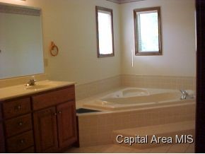 9 Gilson Drive Rochester, IL 62563 - Photo 6 of 8