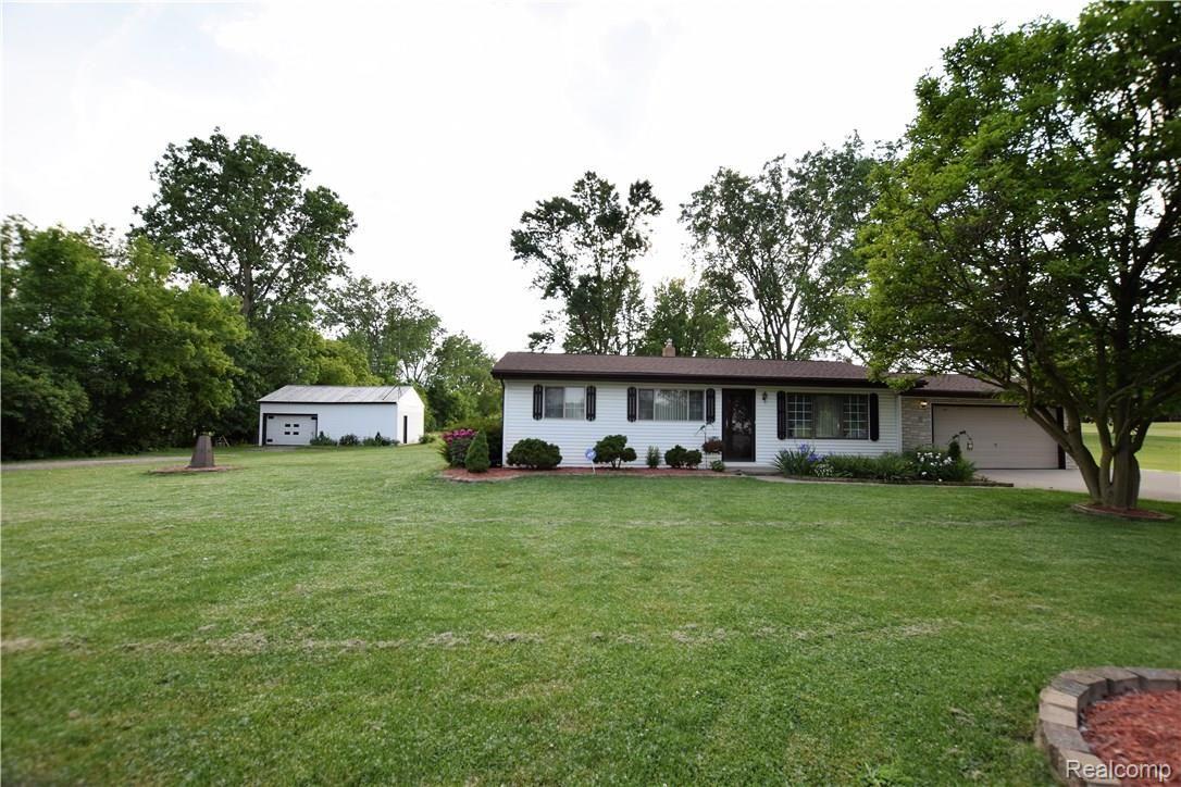 7507 North Center Road Mount Morris, MI 48458 - Photo 2 of 16 DSC_0008 (2).JPG