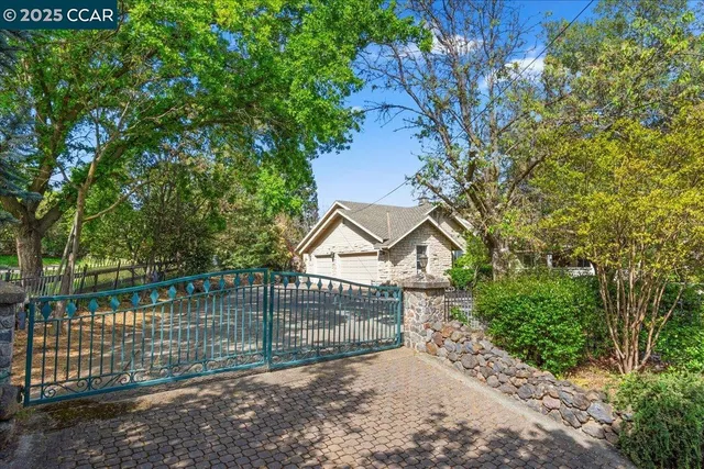 $4,895,000 | 1101 North Gate Road, Walnut Creek, CA 94598