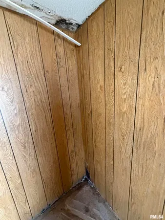 a view of a walk in closet
