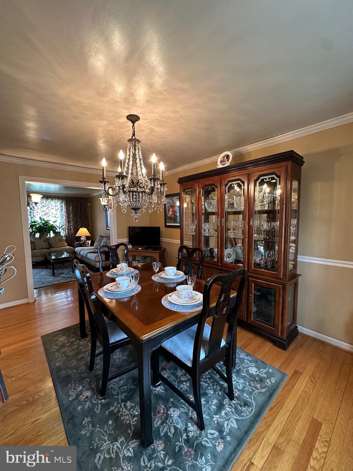 1808 Hillenwood Road Baltimore, MD 21239 - Photo 5 of 23 Full Length Dining Room View
