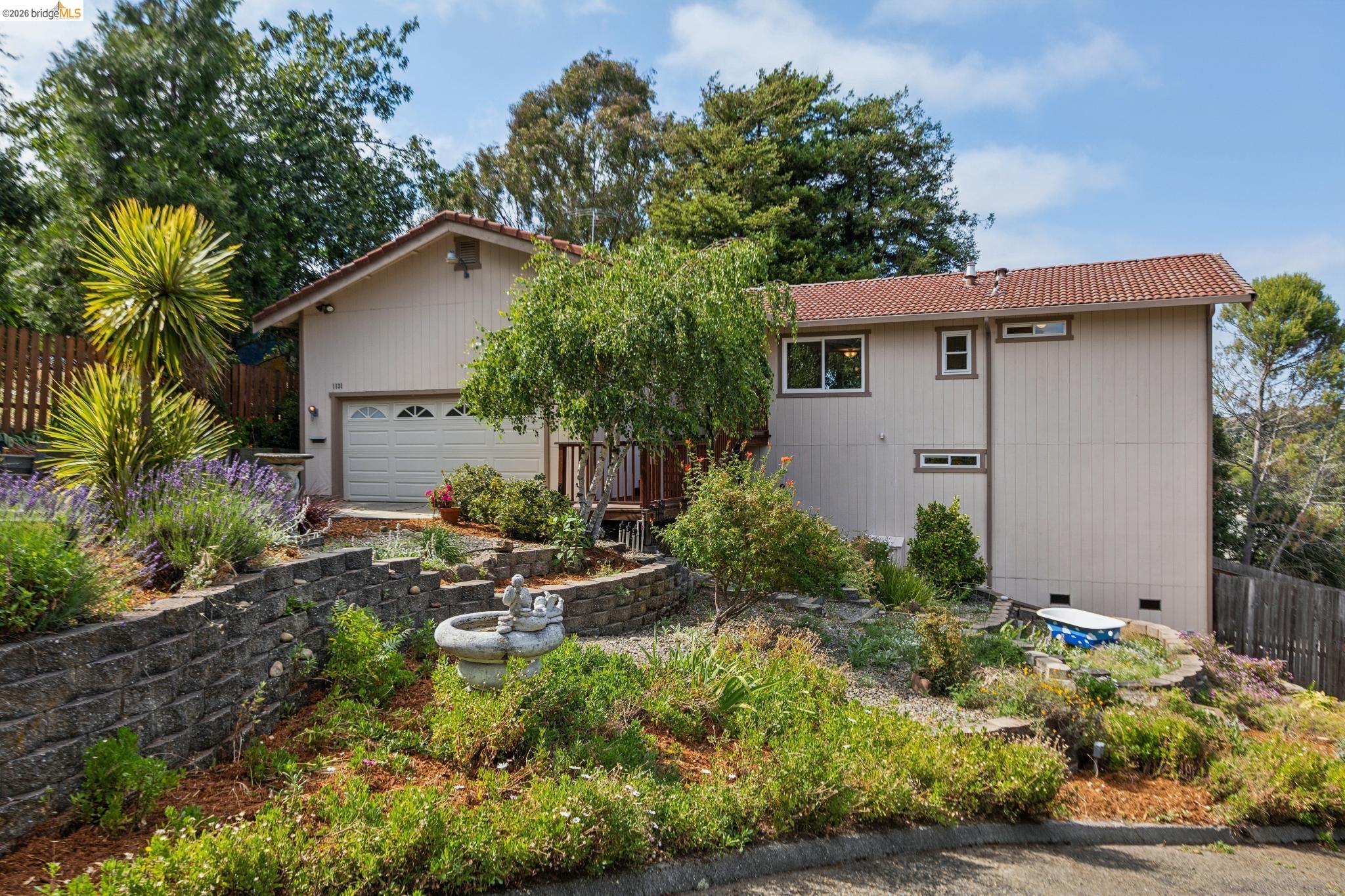 1131 Mitchell Way El Sobrante, CA 94803 - Photo 3 of 74