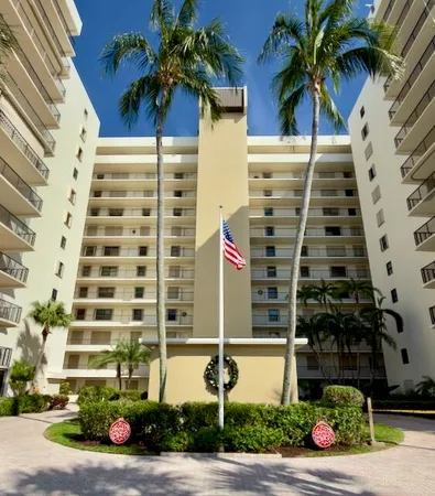 $2,600 | 10044 South Ocean Drive, Unit 1004, Jensen Beach, FL 34957
