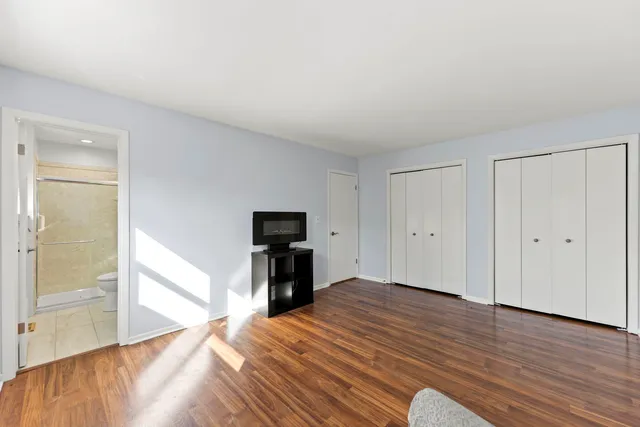 $2,650 | 1000 East Callero Circle, Unit 1A, Mount Prospect, IL 60056