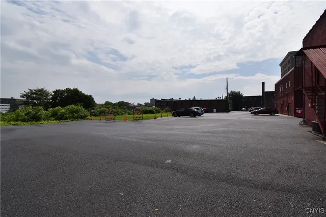 $1,075 | 170 Court Street, Unit 1, Watertown, NY 13601