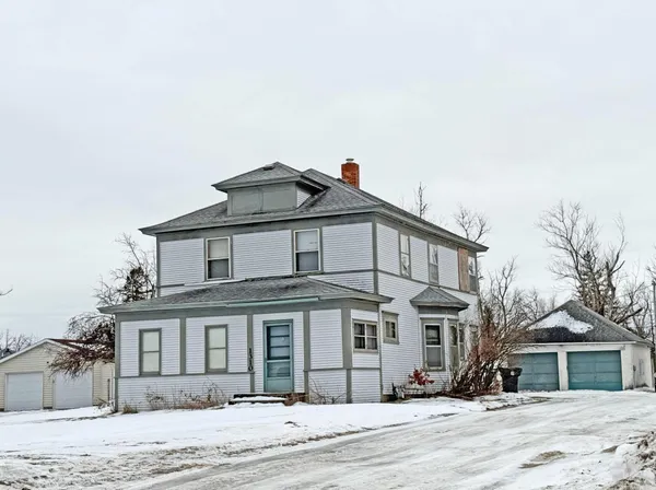 $189,900 | 1310 1st Street East, Bemidji, MN 56601