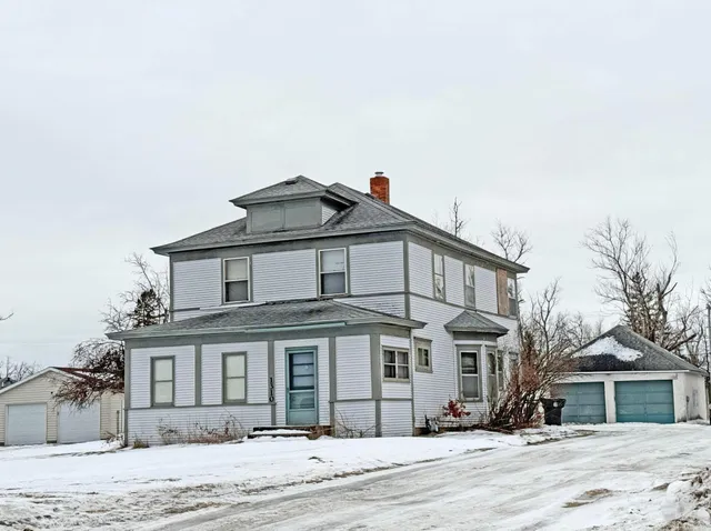 $189,900 | 1310 1st Street East, Bemidji, MN 56601