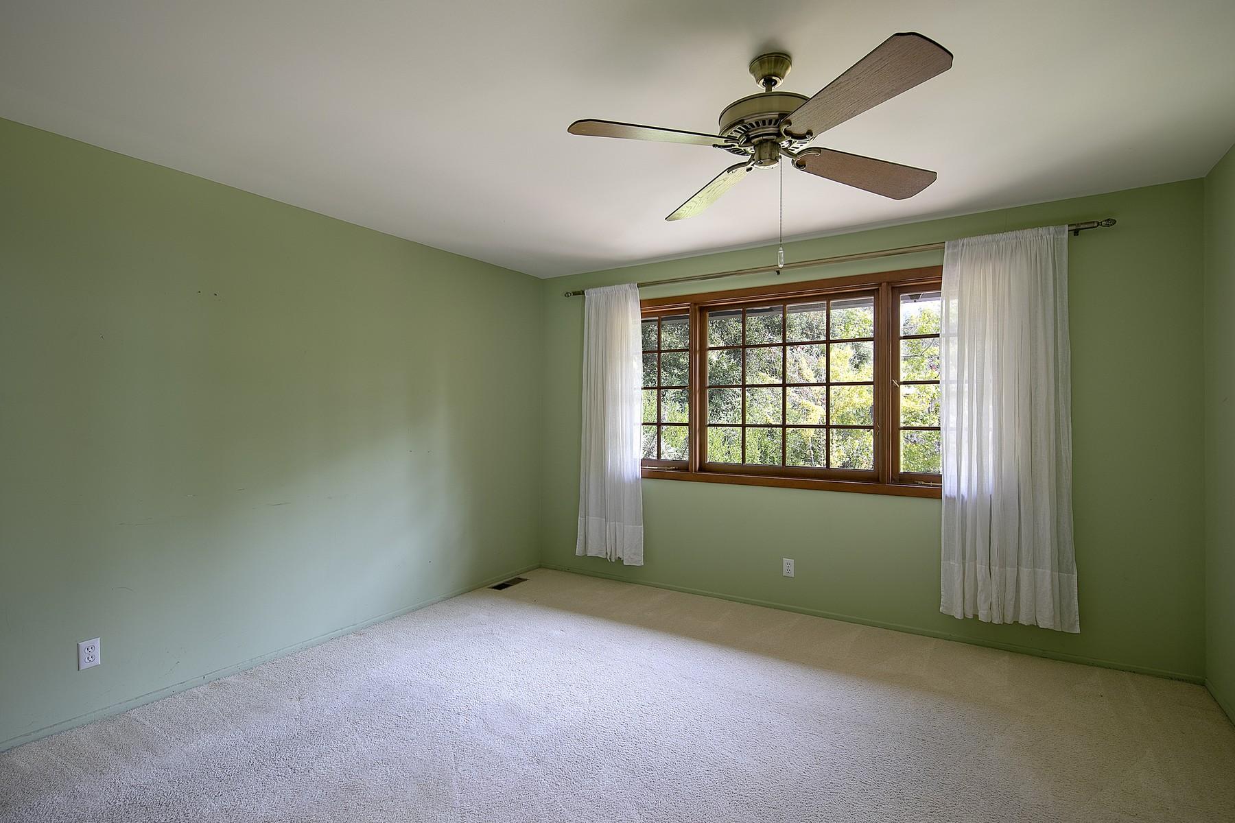 2530 Foothill Road Santa Barbara, CA 93105 - Photo 8 of 14 Bedroom