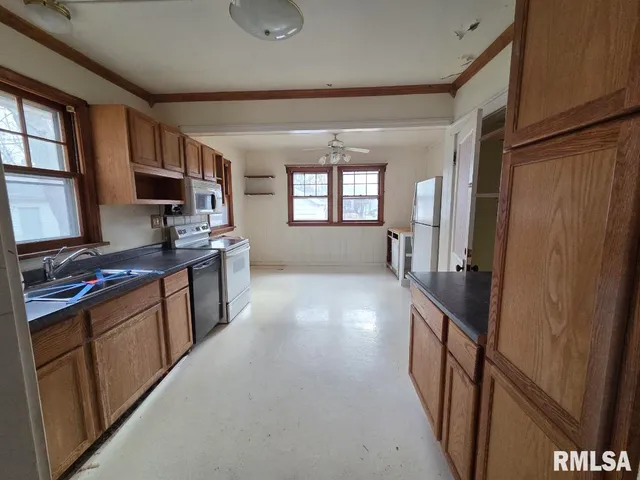 $28,000 | 1324 West Gilbert Avenue, Peoria, IL 61604