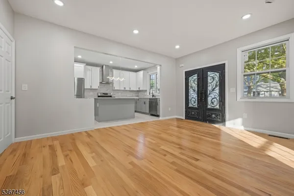 $799,000 | 331 West Lane, Clark, NJ 07066