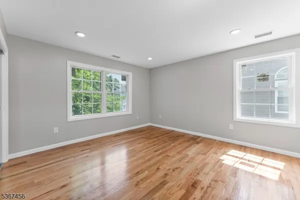 $799,000 | 331 West Lane, Clark, NJ 07066