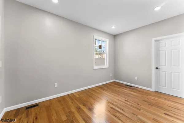 $799,000 | 331 West Lane, Clark, NJ 07066