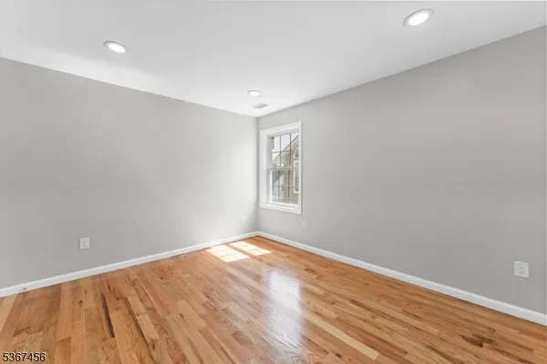 $799,000 | 331 West Lane, Clark, NJ 07066